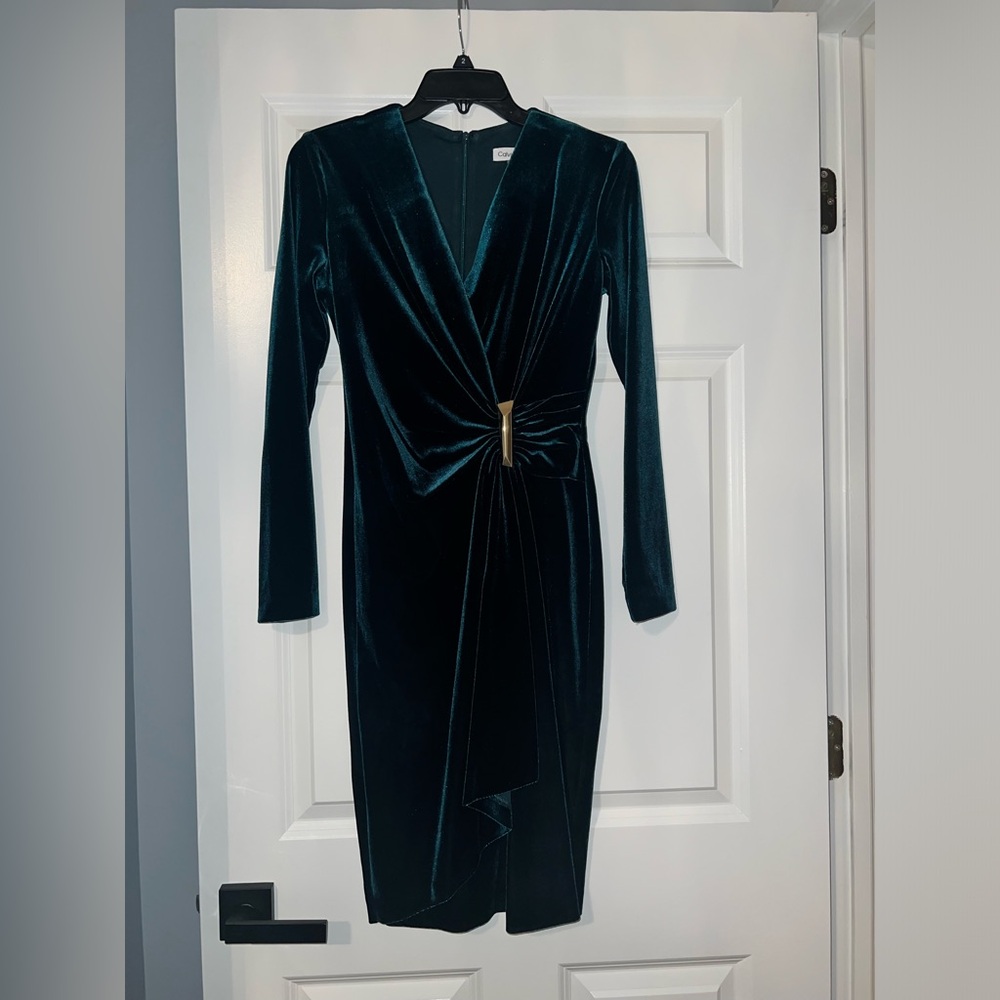 Women's Faux-Wrap Long-Sleeve Velvet sheath dress by Calvin Klein. Size 2